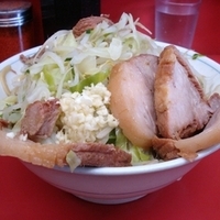 「汁なし大（ヤサイ・ニンニクマシマシ） 700円+豚まし 100円」@ラーメン二郎 環七一之江店の写真