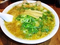 「背油醤油らーめん」@麺工房 華楊 山科本店の写真