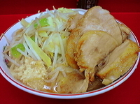 「小豚ラーメン（ニンニク）」@ラーメン二郎 湘南藤沢店の写真