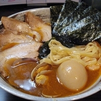 「魚介醤油ラーメン 850円+チャーシュー 200円+味玉 100」@麺屋 優創の写真