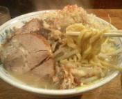 「中華そば650円+限定100円=豚麺（トッピング全部）」@飯田橋大勝軒の写真