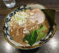 「とんこつ醤油（700円）」@つけめん・らーめん活龍 本店の写真