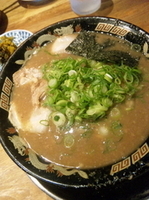 「純とんこつ味玉ラーメン」@無鉄砲 がむしゃらの写真