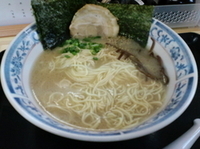 「ラーメン（醤油ダレ） 600円」@麺房 松の写真
