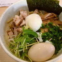 「油そば 700円 + 味玉（オープンチラシサービス券利用）」@角屋の写真