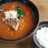 「四川タンタン麺680円+（辛さアップ5倍+50円）+半ライス」@まごころらーめん まことの写真