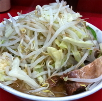 「小ラーメン（野菜増し・ニンニク少し￥700）」@ラーメン二郎 小岩店の写真