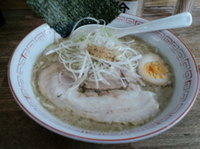 「とんこつ醤油 600円」@岡ちゃんラーメンの写真