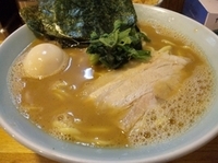 「らーめん（中盛り&味玉）」@横浜ラーメン とんこつ家 いわき店の写真