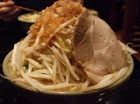 「らあめん+大盛+野菜増し」@麺屋大和の写真