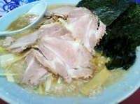 「ネギチャーシューメン（太麺・固め・脂多目）800円」@ラーメンショップ 牛久結束店の写真