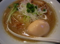 「鶏と魚と煮干の白湯らーめん+味玉（750円+クーポン0円）」@創麺業 磯部水産の写真