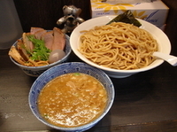「特製つけ麺（W盛）+麺増し+チャーシュー増し+メンマ増し」@麺や ポツリの写真