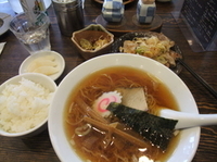 「A セット（らーめん+塩焼きモツ+半ライス）1,100円」@上田屋の写真