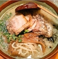 「特製竹塩らーめん（こってり）+チャーシュー（750円+300円）」@韓国料理 申家の写真