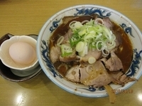 「チャーシューラーメン小 800円 + 生卵 50円」@大喜 根塚店の写真