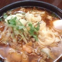 「酸辣刀削麺（￥700）」@中国料理 刀削麺 鐘楼 水道橋西口店の写真