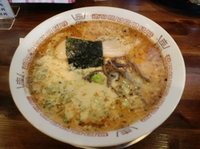 「豚骨醤油ラーメン味玉付き」@三代目 哲麺 羽村店の写真