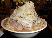 「ラーメン大+野菜ニンニク増し 「800円+無料」」@ジャンクガレッジ イオンレイクタウンmori店の写真