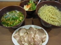 「イツワつけ麺（温麺・300g）+チャーシュー」@イツワ製麺所食堂 東神奈川店の写真