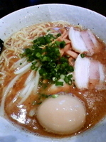 「味玉中華そば」@中華そば おかべの写真