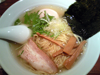 「えんやらーめん+絶品味付け玉子（750+100円）」@らーめん えんや ラーメンスクエアの写真