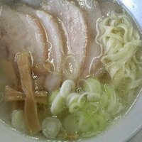 「チャーシューメン （塩・麺硬め）¥950 手打ち¥50」@清華軒の写真