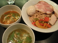 「特製レッド&グリーンカレーつけ麺」@創麺業 磯部水産の写真