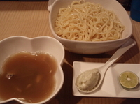 「【限定】秋茸と秋刀魚節仕立てのつけめん 二種のチーズと発酵バター」@菜の写真