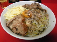 「汁なし（780円）+チーズ（100円）+野菜マシ（コール）」@らーめん豚喜の写真