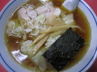 「ワンタンメン+餃子（500円+300円）」@高社楼の写真