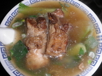 「スペアリブラーメン（850円）」@長城飯店の写真