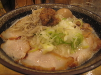 「肉とんこつ全部のせ（大）」@肉とんこつらーめん 味伝の写真