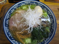 「塩ラーメン（700円）+味玉（100円）+焼しゃも（700円）」@軍鶏ラーメン美幸の写真