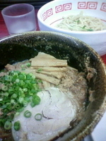 「つけ麺+ニンニク+チートロ丼2杯」@博多長浜らーめん 楓神の写真
