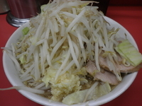 「小ラーメン（700円）野菜・ニンニク」@ラーメン二郎 小岩店の写真