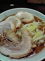 「ラーメン小豚」@ラーメンかじろうの写真