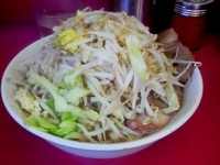 「小ぶたラーメン、ヤサイ、ニンニク少し」@ラーメン二郎 桜台駅前店の写真