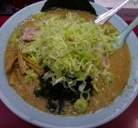 「味噌ラーメン中盛り（麺硬め・コッテリ）+刻みねぎ 900円」@ラーメンショップ幸手 金田亭の写真