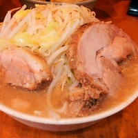 「小ラーメン（700円）+ニンニク（行方不明）・アブラ」@ラーメン二郎 八王子野猿街道店2の写真