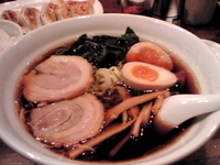 「醤油らーめん+味卵」@匠屋の写真