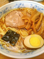 「ラーメン（中盛・麺固め）650円」@麺屋ごとうの写真