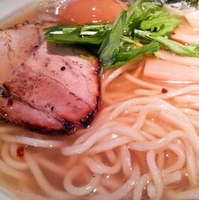 「塩のフランキー中華ソバ（塩） ￥750 + 絶妙半熟煮玉子￥10」@我流旨味ソバ 地雷源の写真