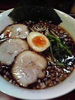「八つ葉BLACK」@麺匠 八つ葉 ラーメン劇場の写真