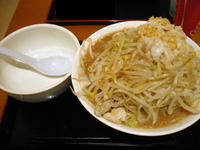 「ラーメン並+全マシW+ドリンクバー」@ジャンクガレッジ イオンレイクタウンmori店の写真