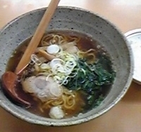 「醤油ラーメン（390円:本日のサービス麺）」@天下一 千住店の写真