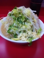 「小ラーメン豚入り」@ラーメン二郎 湘南藤沢店の写真