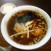 「ラーメン+バター+煮玉子」@らーめん亭 佐藤くんの写真