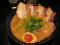 「漬けトロチャーシュー麺 大盛 中太ちぢれ」@麺屋 風火 草津元店の写真