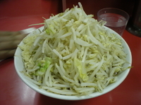 「小らーめん脂少なめ（ヤサイマシマシニンニク）￥650」@ラーメン二郎 桜台駅前店の写真